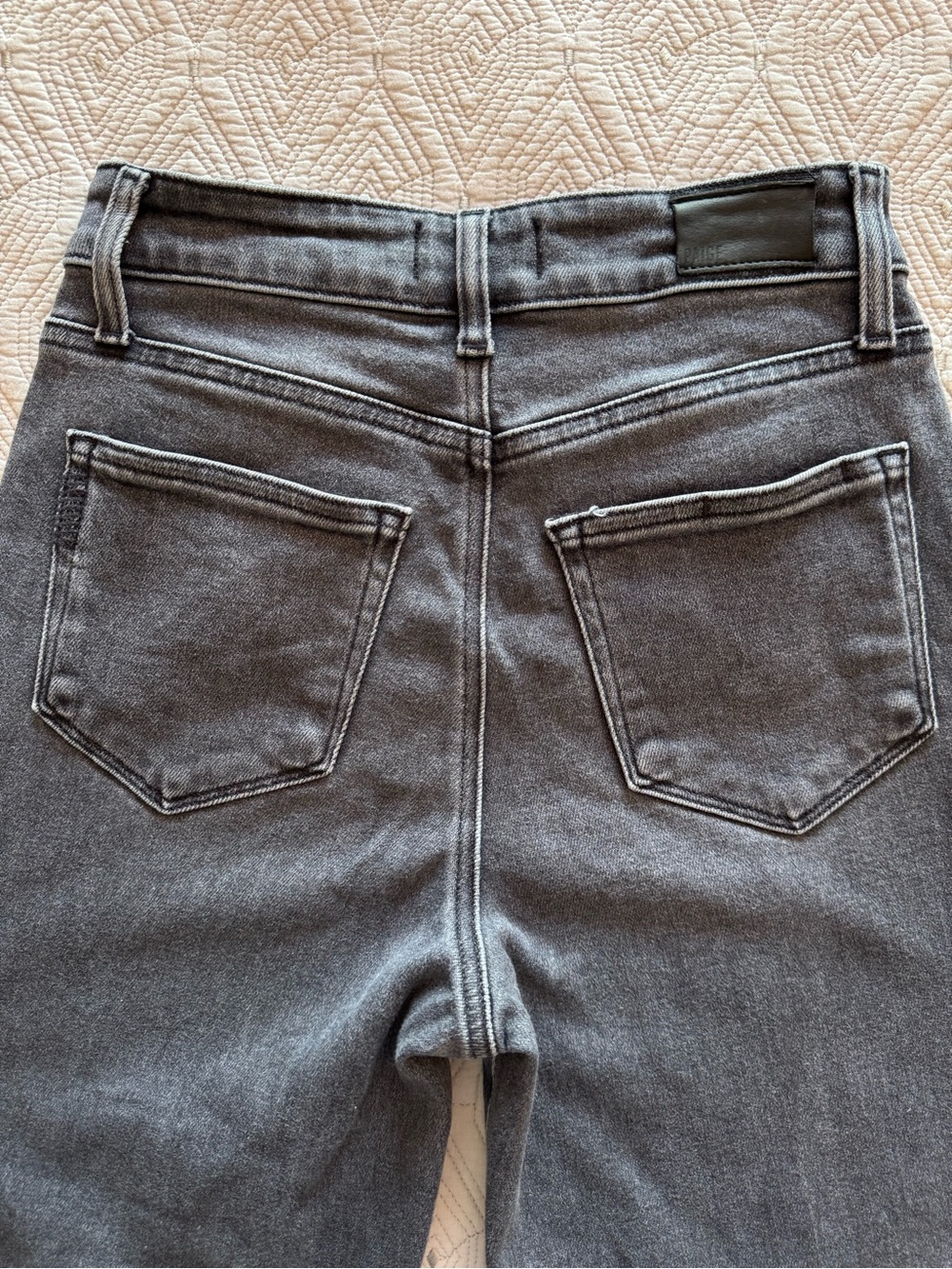 PAIGE Anessa Petite Wide Leg high Rise Raw Hem In Black Lotus Wash Jean Size 26 - Picture 7 of 16